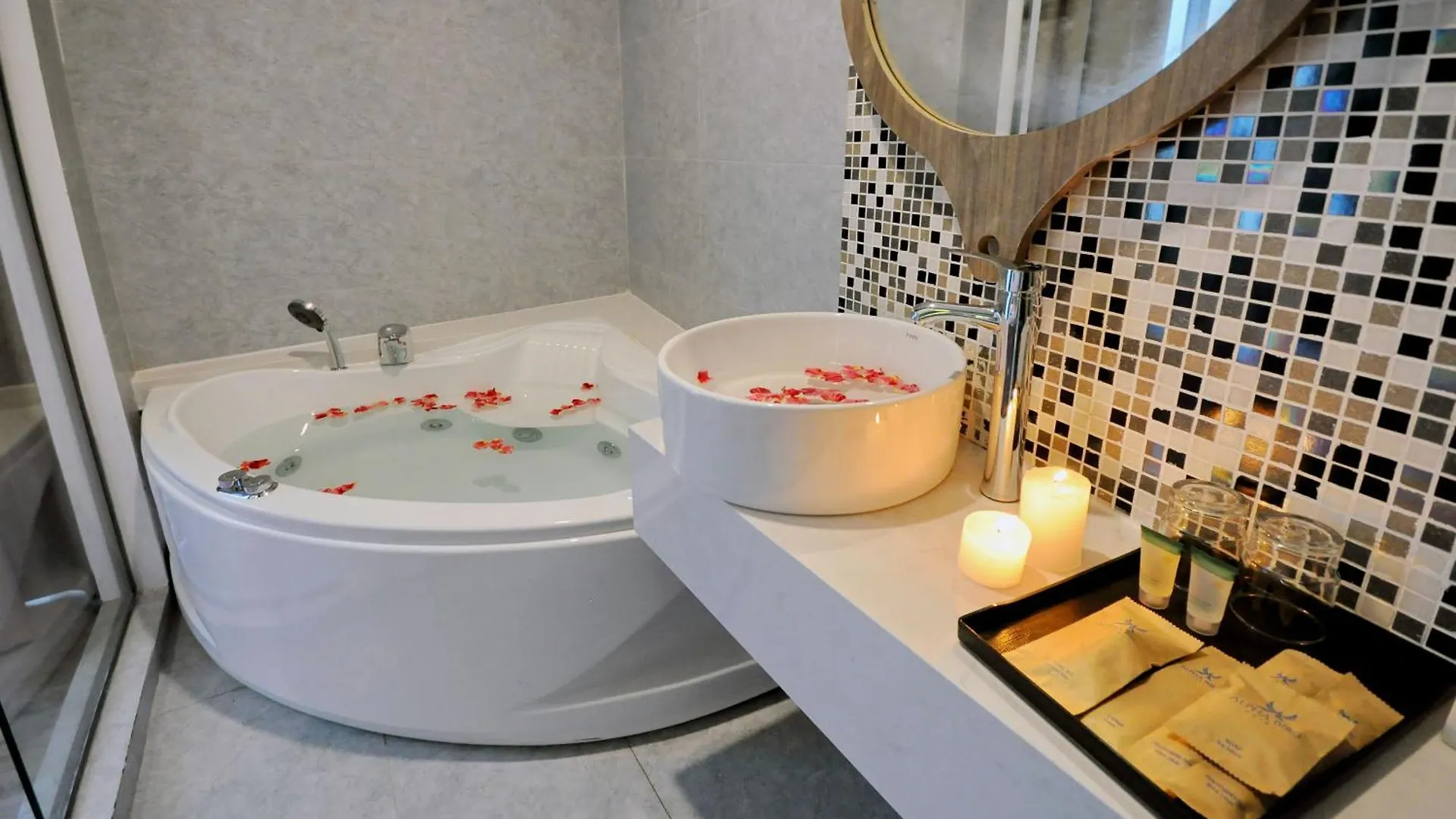 Angel Hotel Нячанг