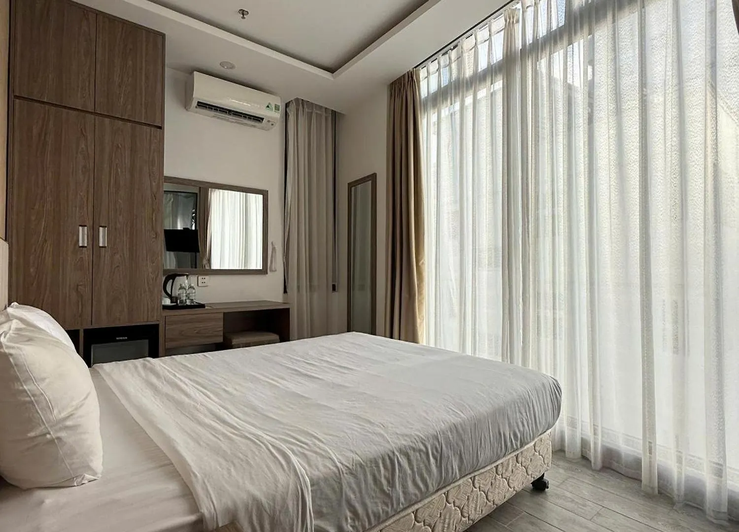 Angel Hotel Нячанг