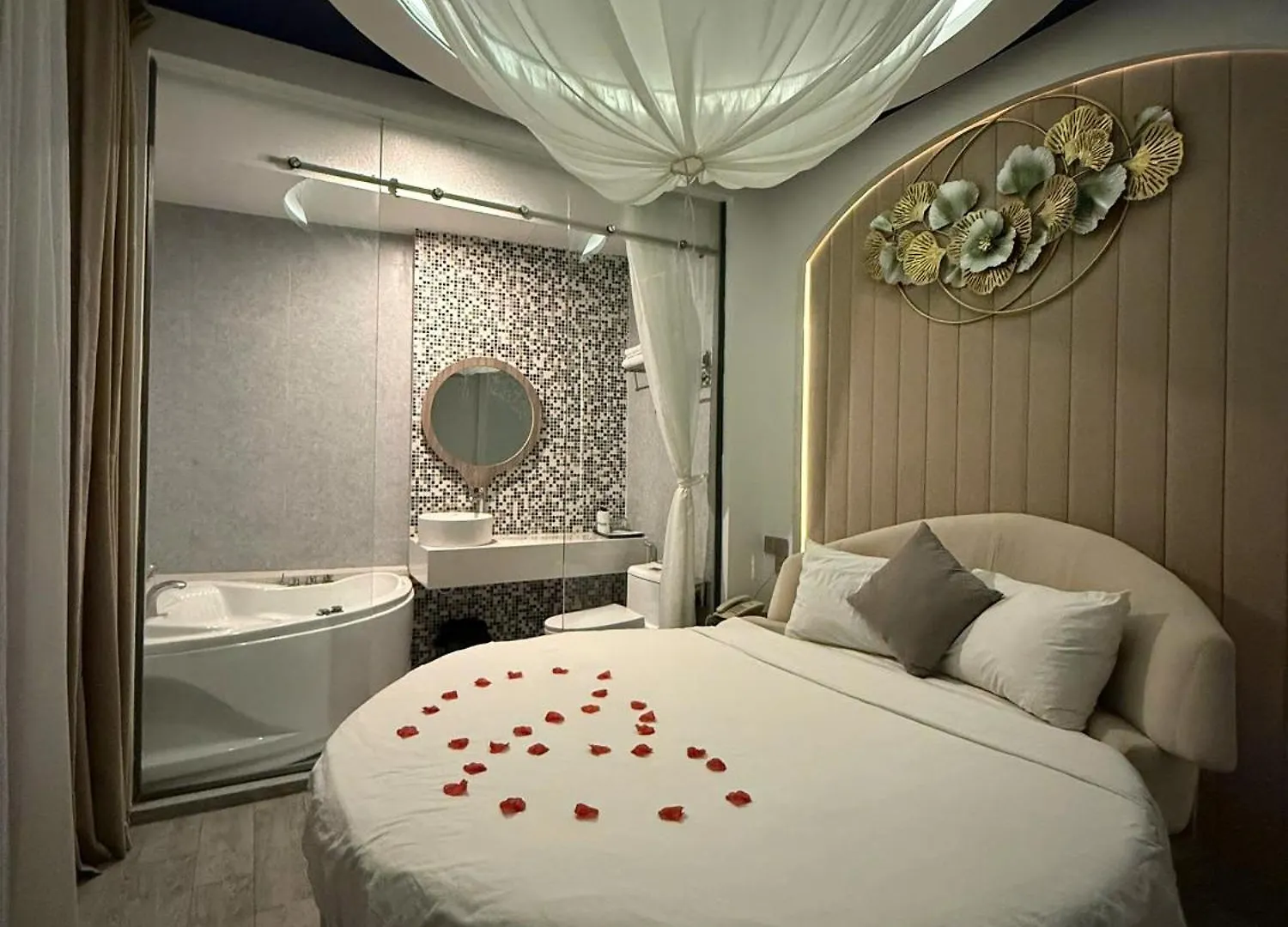 Angel Hotel Нячанг